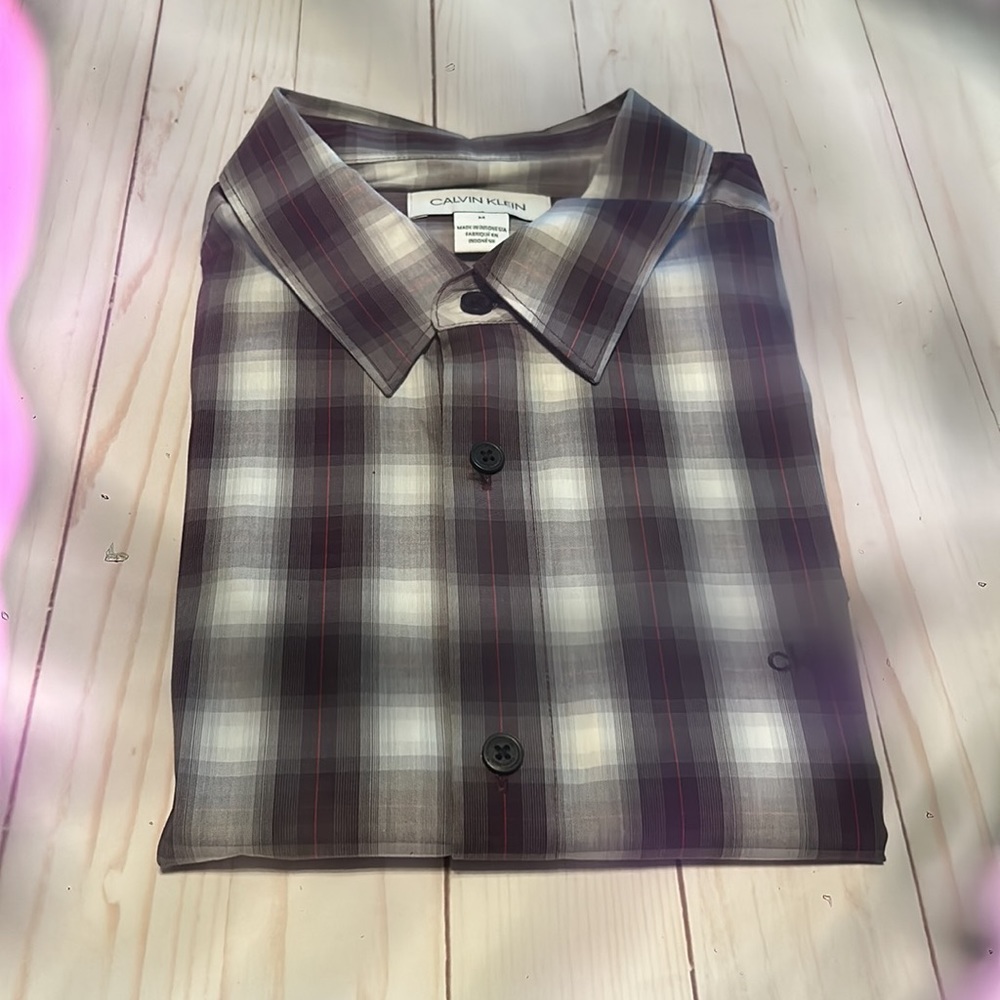 Calvin Klein. Size M - Picture 8 of 16
